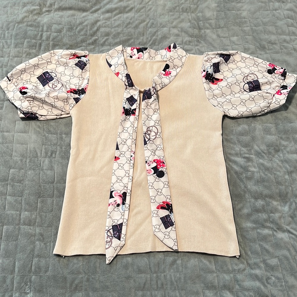 Minnie Mouse Sweater with Purses, Tan, Faux Scarf, Puff Sleeve, Size S or XS - Picture 1 of 8